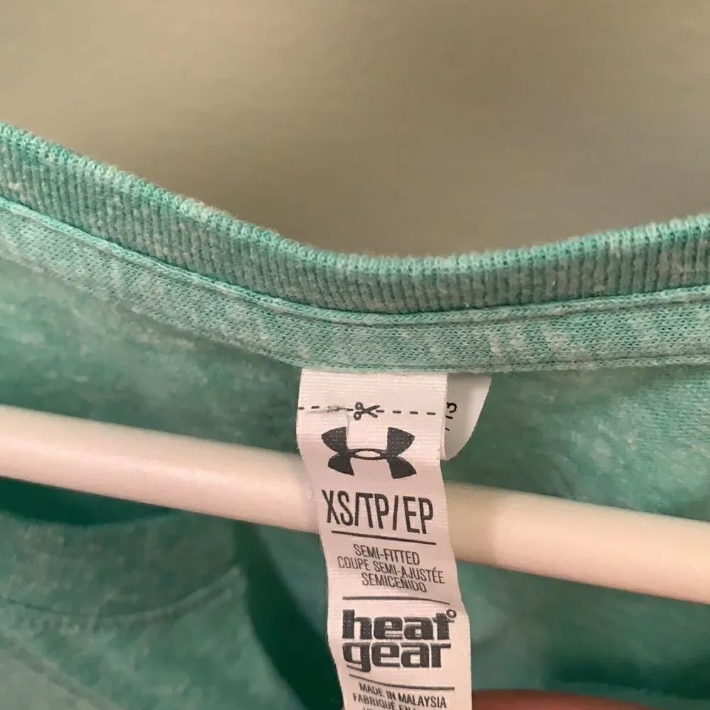 Under Armour tee - Picture 2 of 4